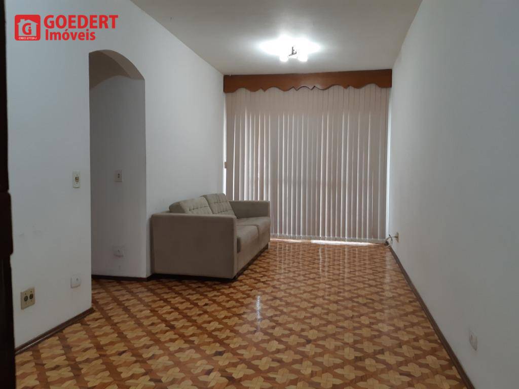 Apartamento à venda com 2 quartos, 68m² - Foto 7