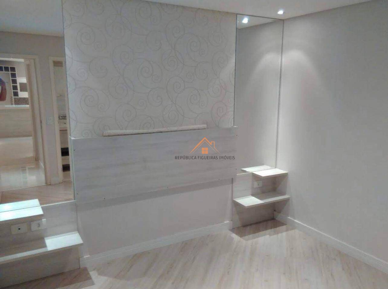 Apartamento para alugar com 2 quartos, 84m² - Foto 12