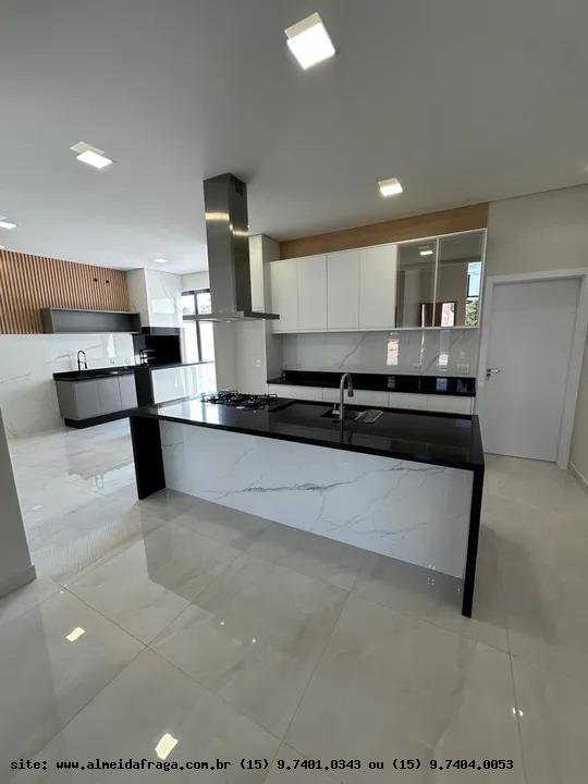 Casa de Condomínio à venda com 3 quartos, 220m² - Foto 4