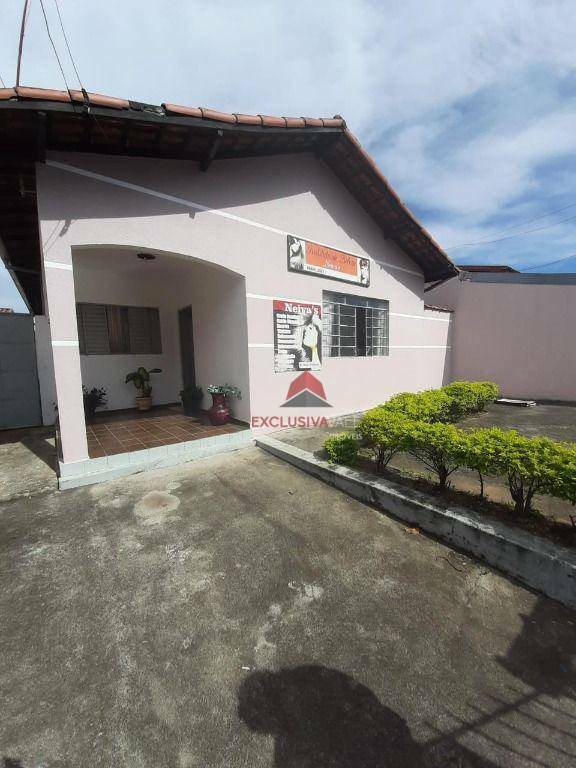 Casa à venda com 3 quartos, 77m² - Foto 1