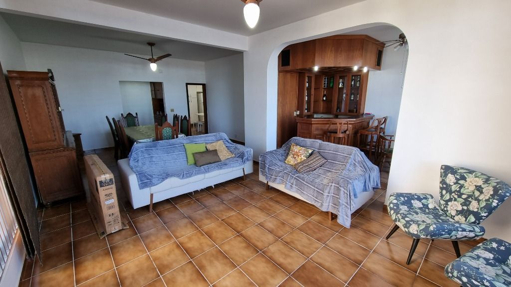 Apartamento à venda com 3 quartos, 190m² - Foto 3