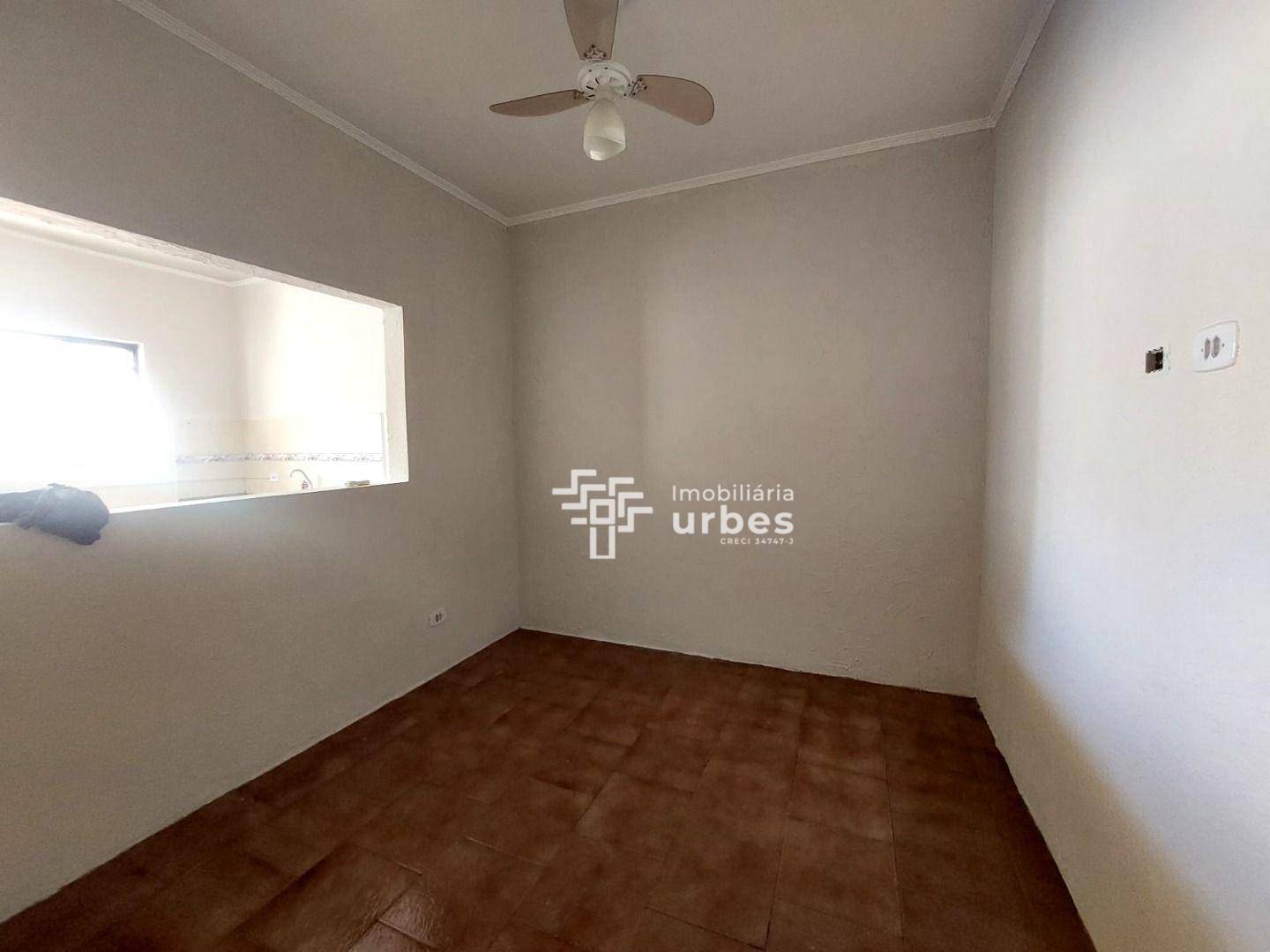 Casa para alugar com 2 quartos, 80m² - Foto 4