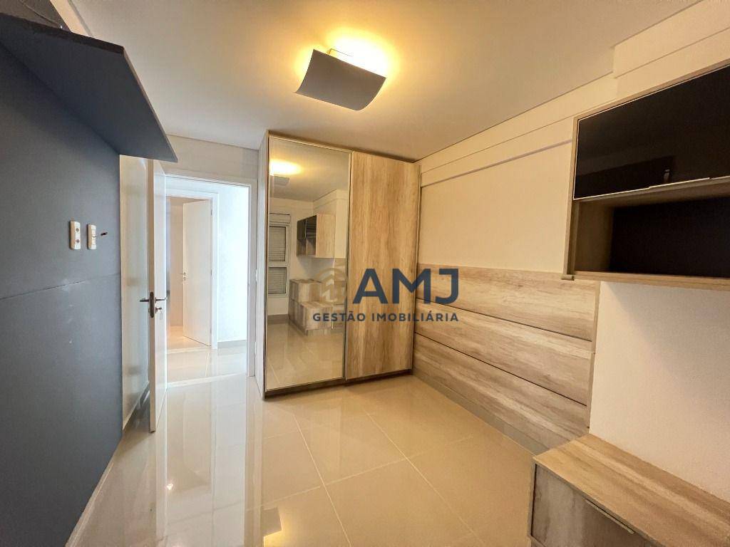 Apartamento à venda com 3 quartos, 207m² - Foto 32