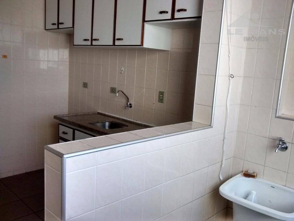 Apartamento para alugar com 3 quartos, 67m² - Foto 3