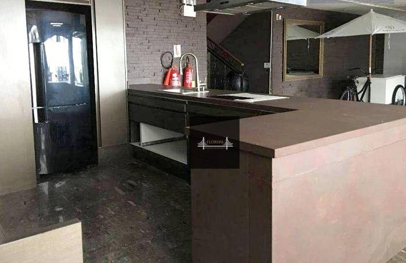 Casa à venda com 9 quartos, 1200m² - Foto 12