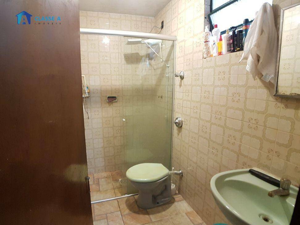 Casa de Condomínio à venda com 3 quartos, 380m² - Foto 14