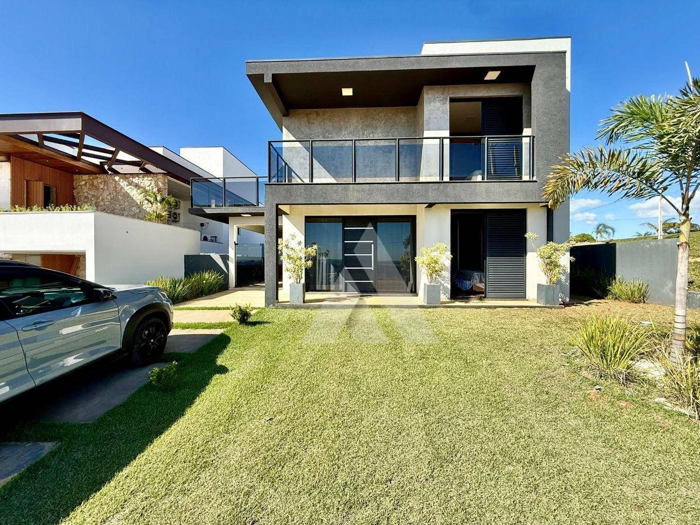 Casa à venda com 3 quartos, 197m² - Foto 2