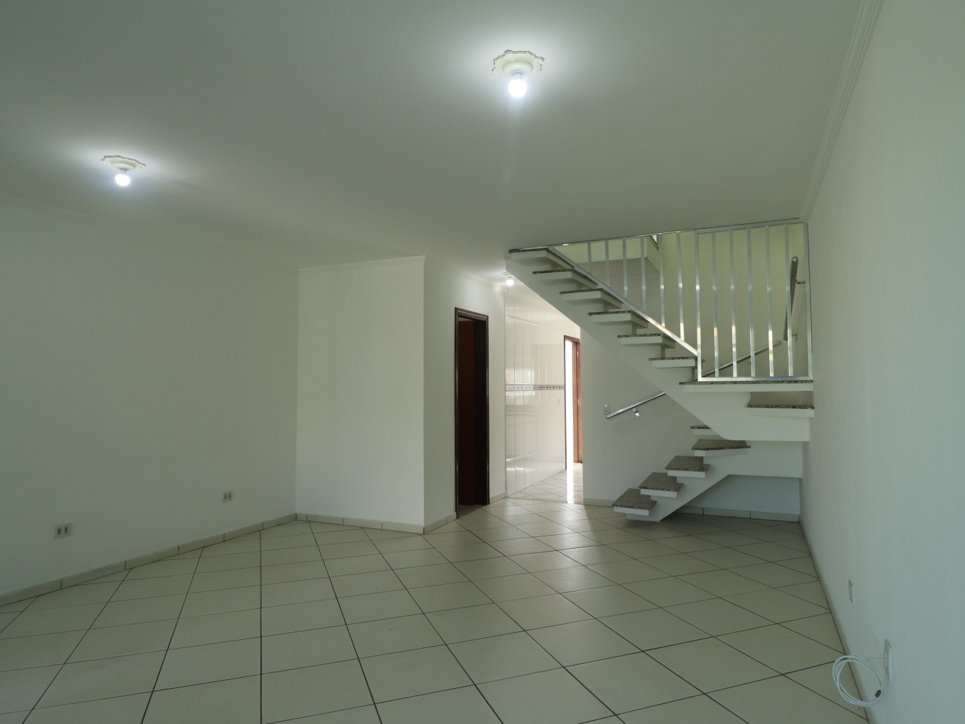 Sobrado à venda com 3 quartos, 183m² - Foto 2