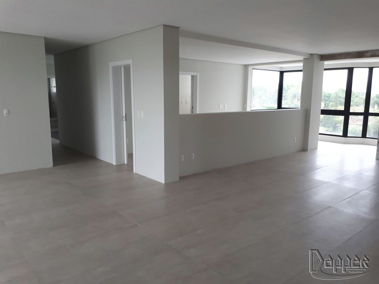 Apartamento à venda com 3 quartos, 212m² - Foto 4