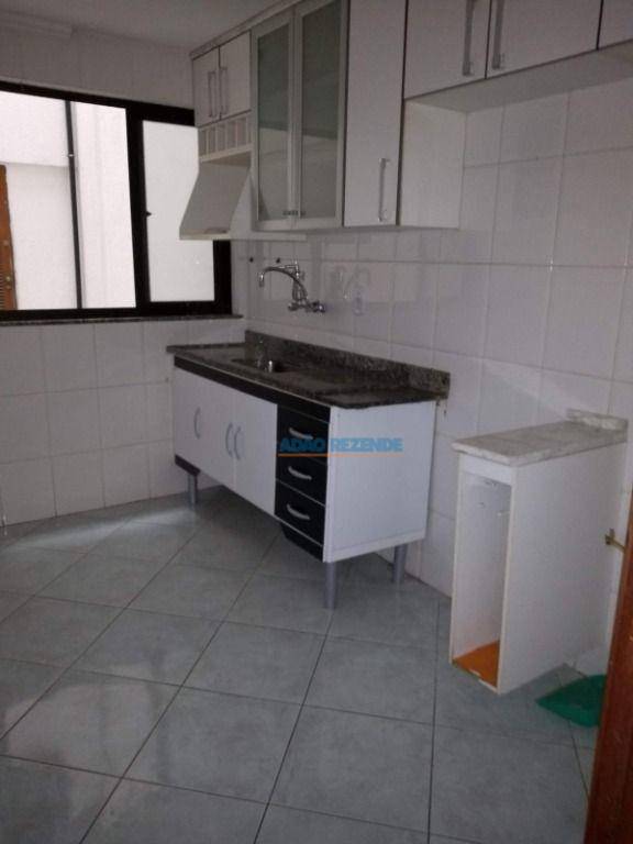 Apartamento à venda com 2 quartos, 60m² - Foto 6