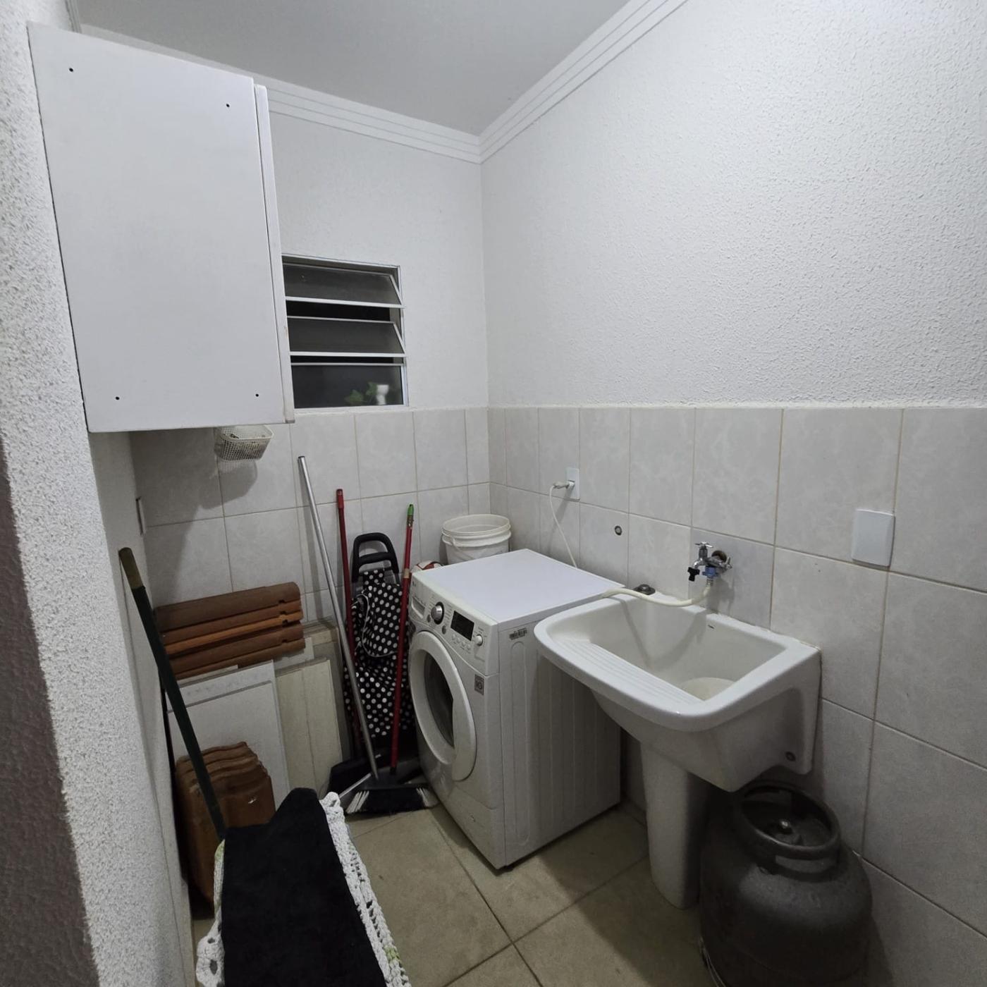 Casa à venda com 3 quartos, 1m² - Foto 14