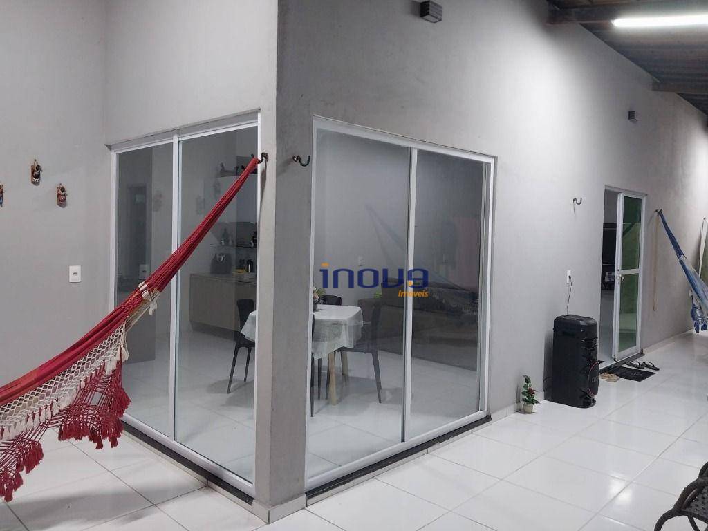 Casa de Condomínio à venda com 2 quartos, 170m² - Foto 1