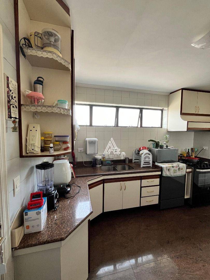 Apartamento à venda com 3 quartos, 157m² - Foto 51