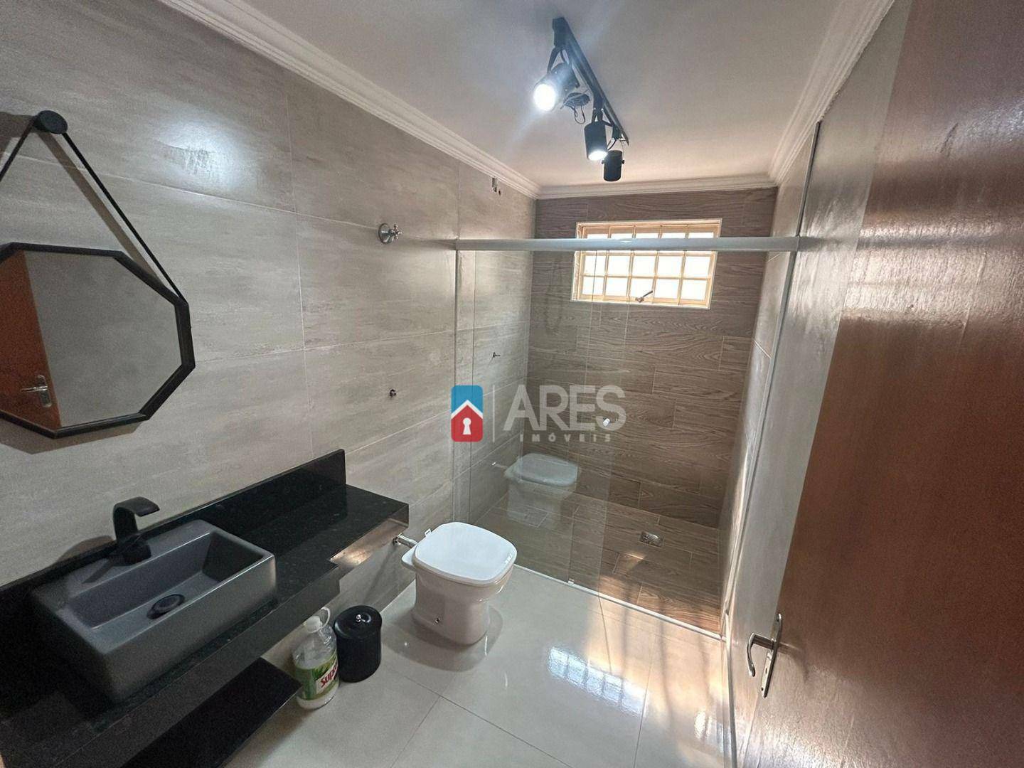 Casa à venda com 4 quartos, 154m² - Foto 14