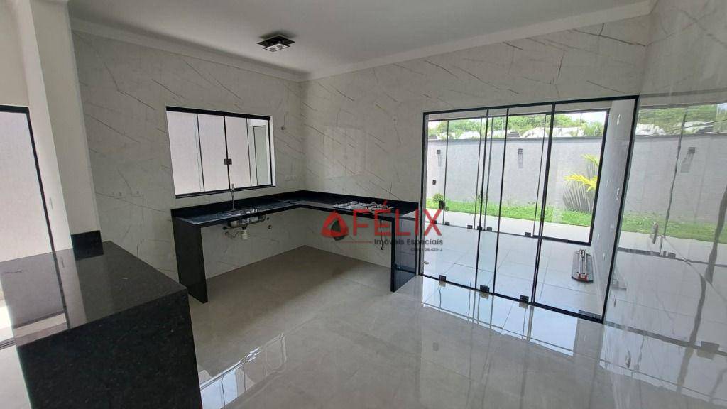 Casa de Condomínio à venda com 3 quartos, 181m² - Foto 3