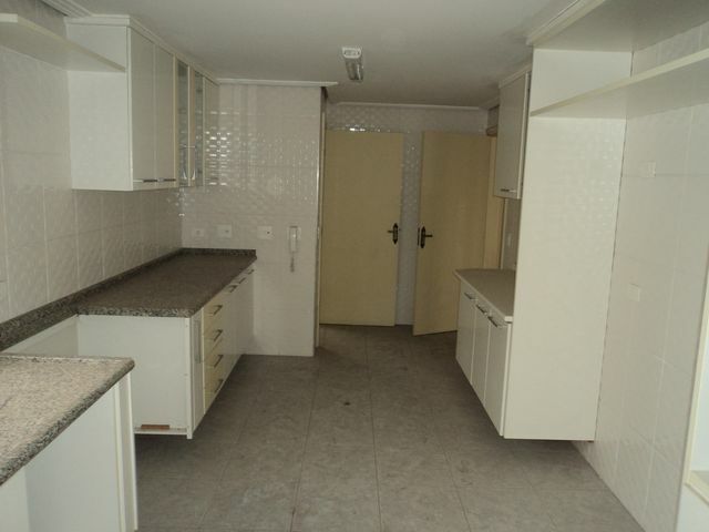 Apartamento à venda com 4 quartos, 240m² - Foto 9