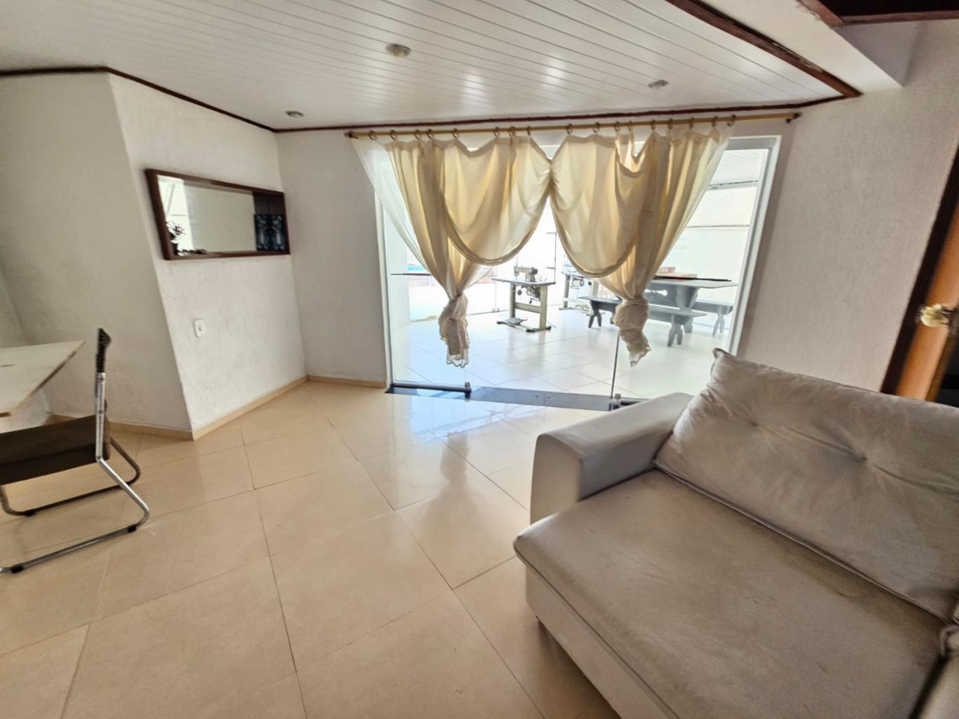 Casa à venda com 3 quartos, 380m² - Foto 41