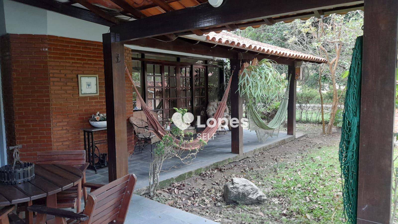 Casa de Condomínio à venda com 4 quartos, 270m² - Foto 5