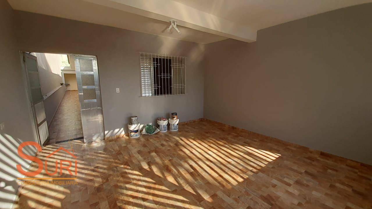 Casa à venda com 2 quartos, 125m² - Foto 2