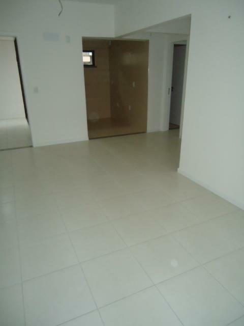 Apartamento à venda com 2 quartos, 68m² - Foto 3