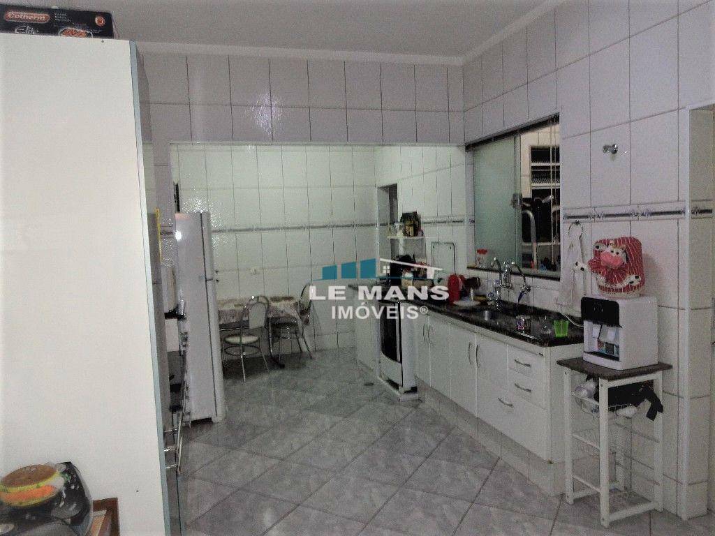 Casa à venda com 2 quartos, 134m² - Foto 15