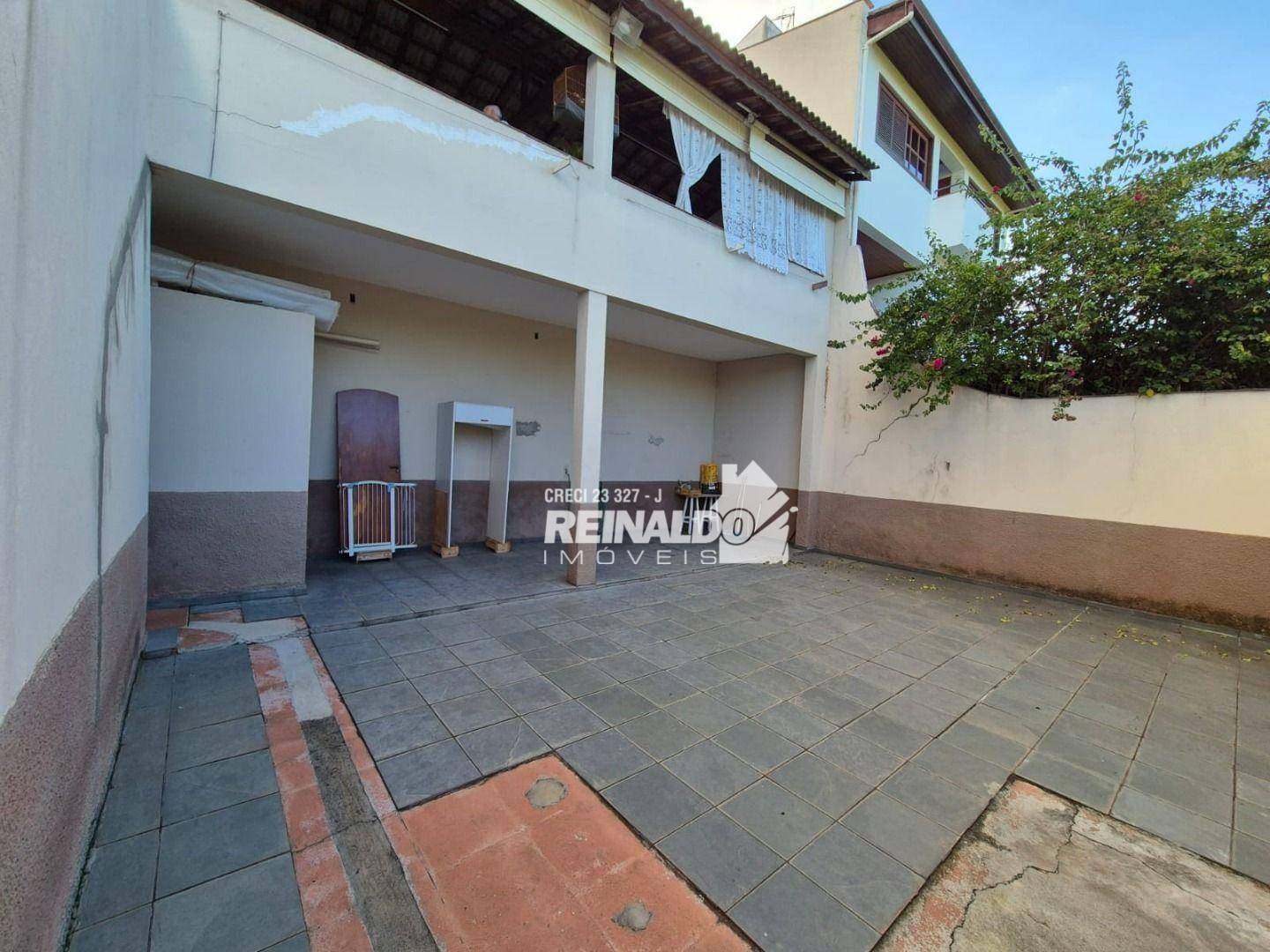 Casa à venda com 3 quartos, 237m² - Foto 35