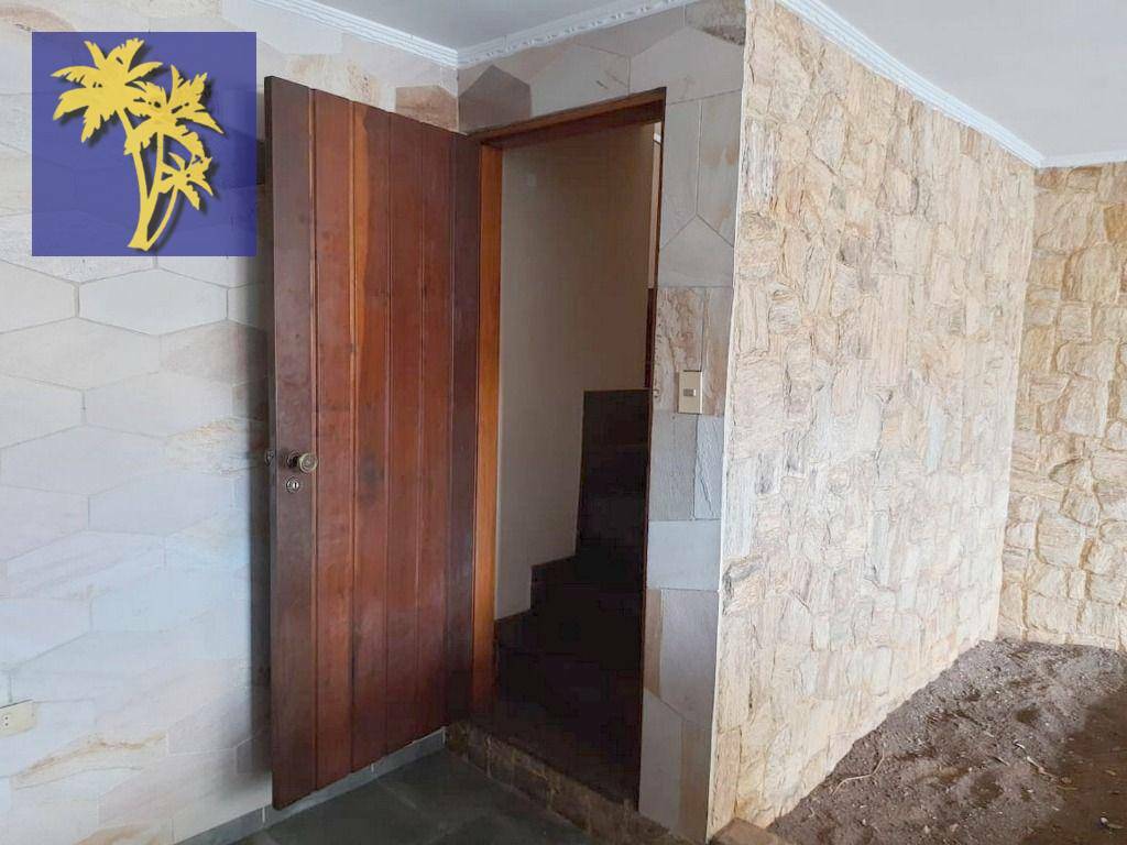 Sobrado para alugar com 3 quartos, 195m² - Foto 2