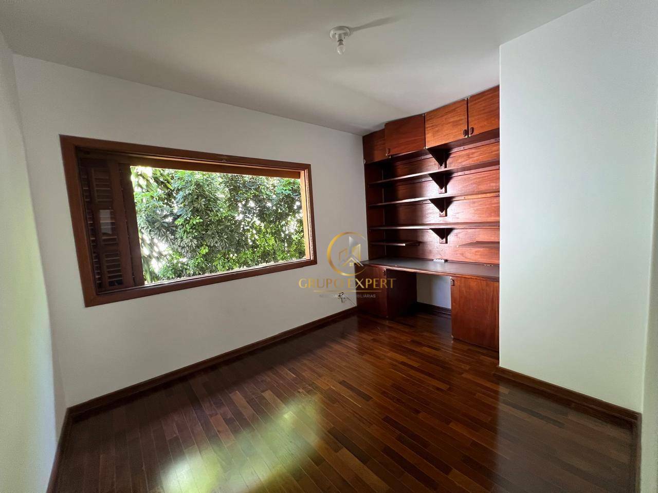 Casa de Condomínio à venda e aluguel com 3 quartos, 300m² - Foto 19