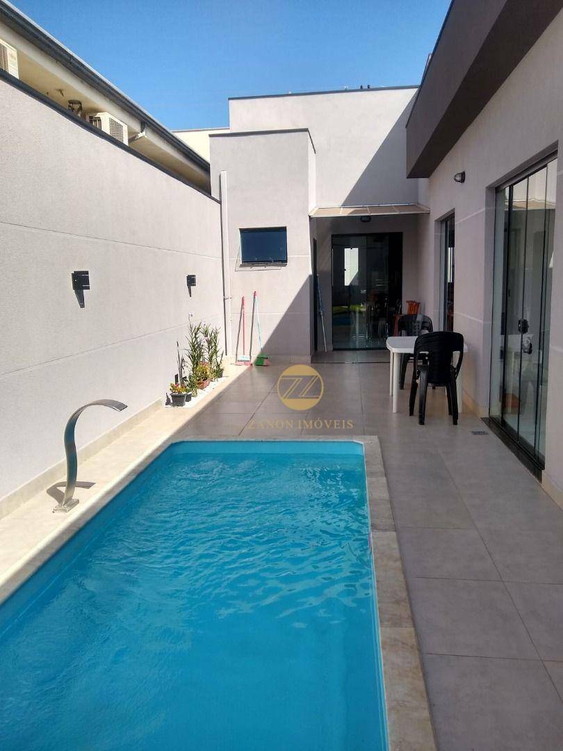 Casa à venda com 2 quartos, 180m² - Foto 1