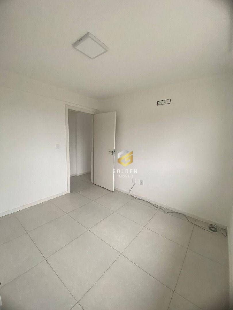 Apartamento à venda com 2 quartos, 70m² - Foto 10