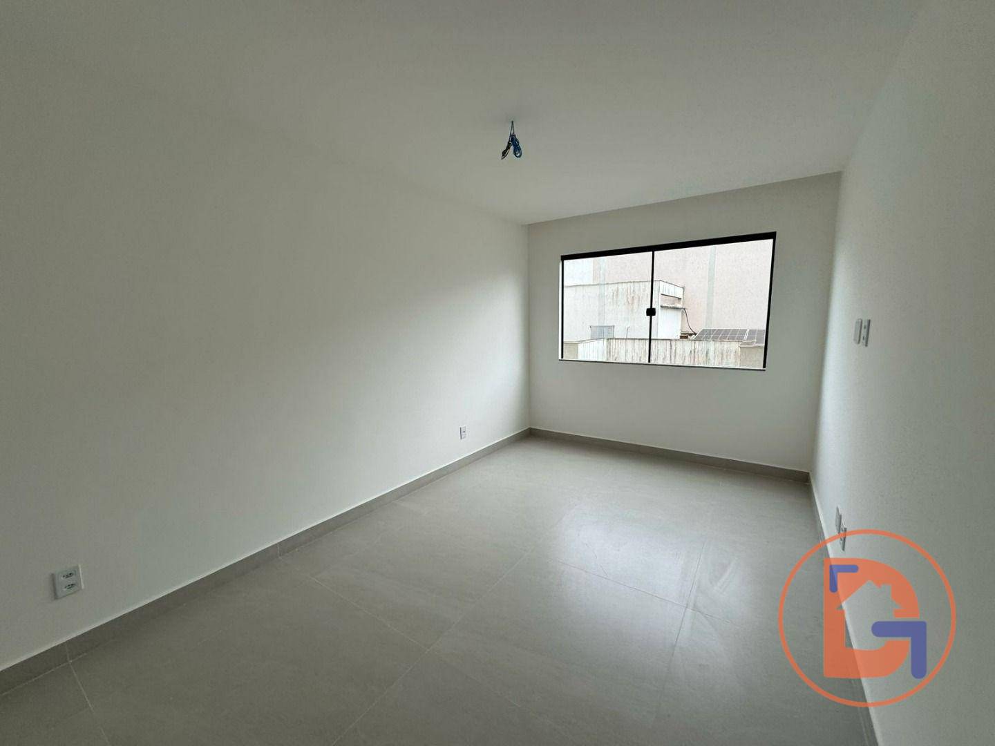 Apartamento à venda com 2 quartos, 66m² - Foto 4