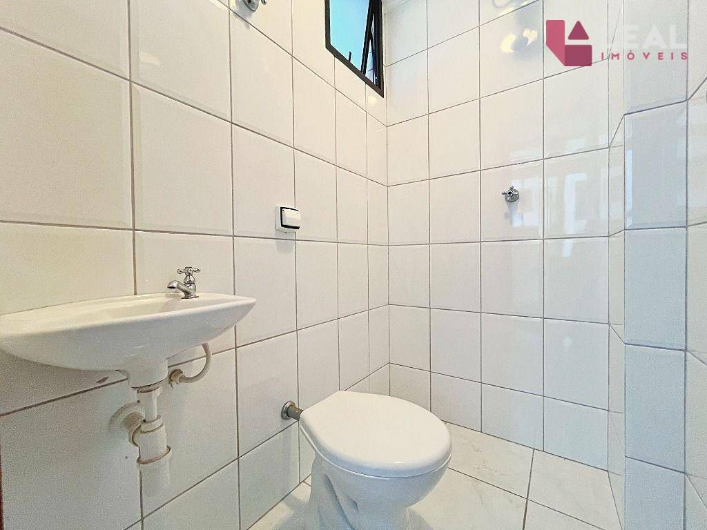 Apartamento à venda com 3 quartos, 223m² - Foto 12