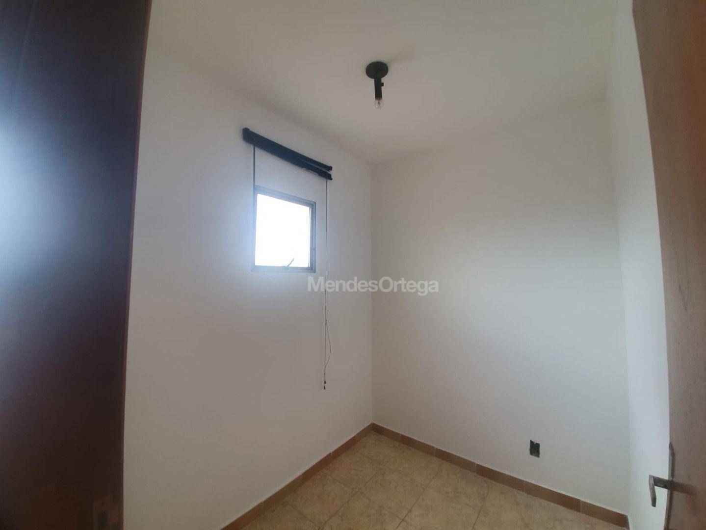 Apartamento para alugar com 3 quartos, 130m² - Foto 14