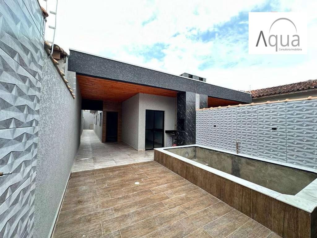 Casa à venda com 2 quartos, 125m² - Foto 1