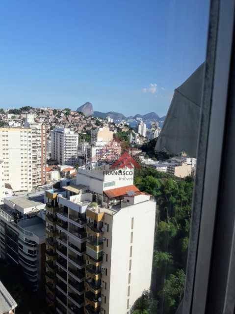 Apartamento à venda com 3 quartos, 116m² - Foto 2