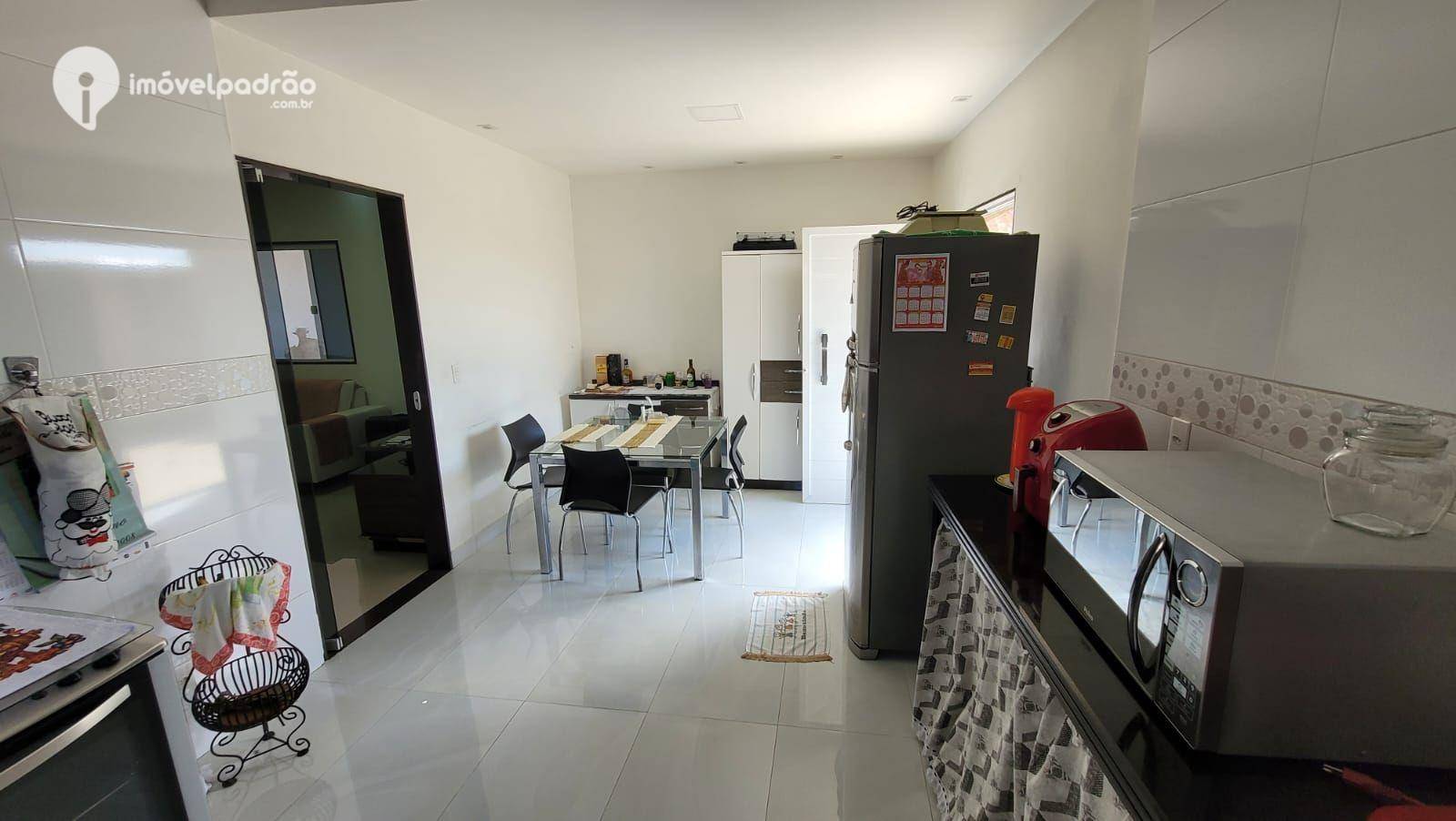 Casa à venda com 3 quartos, 190m² - Foto 1