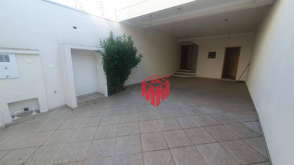 Sobrado à venda e aluguel com 3 quartos, 179m² - Foto 2