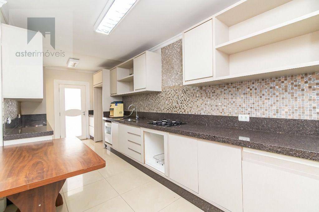 Casa para alugar com 4 quartos, 285m² - Foto 18