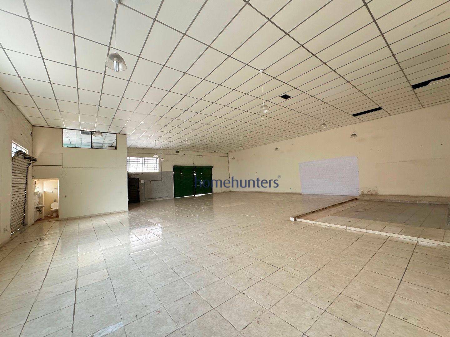 Depósito-Galpão-Armazém para alugar, 300m² - Foto 5