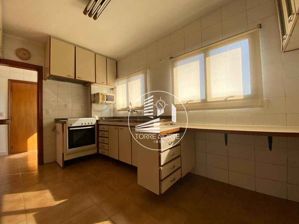 Apartamento à venda com 3 quartos, 144m² - Foto 22