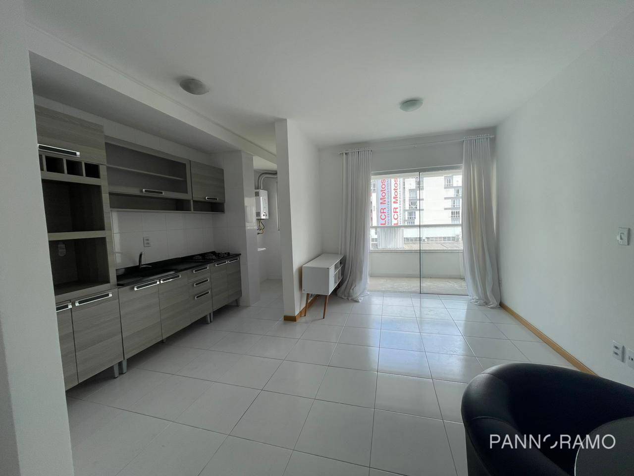 Apartamento à venda com 2 quartos, 67m² - Foto 3