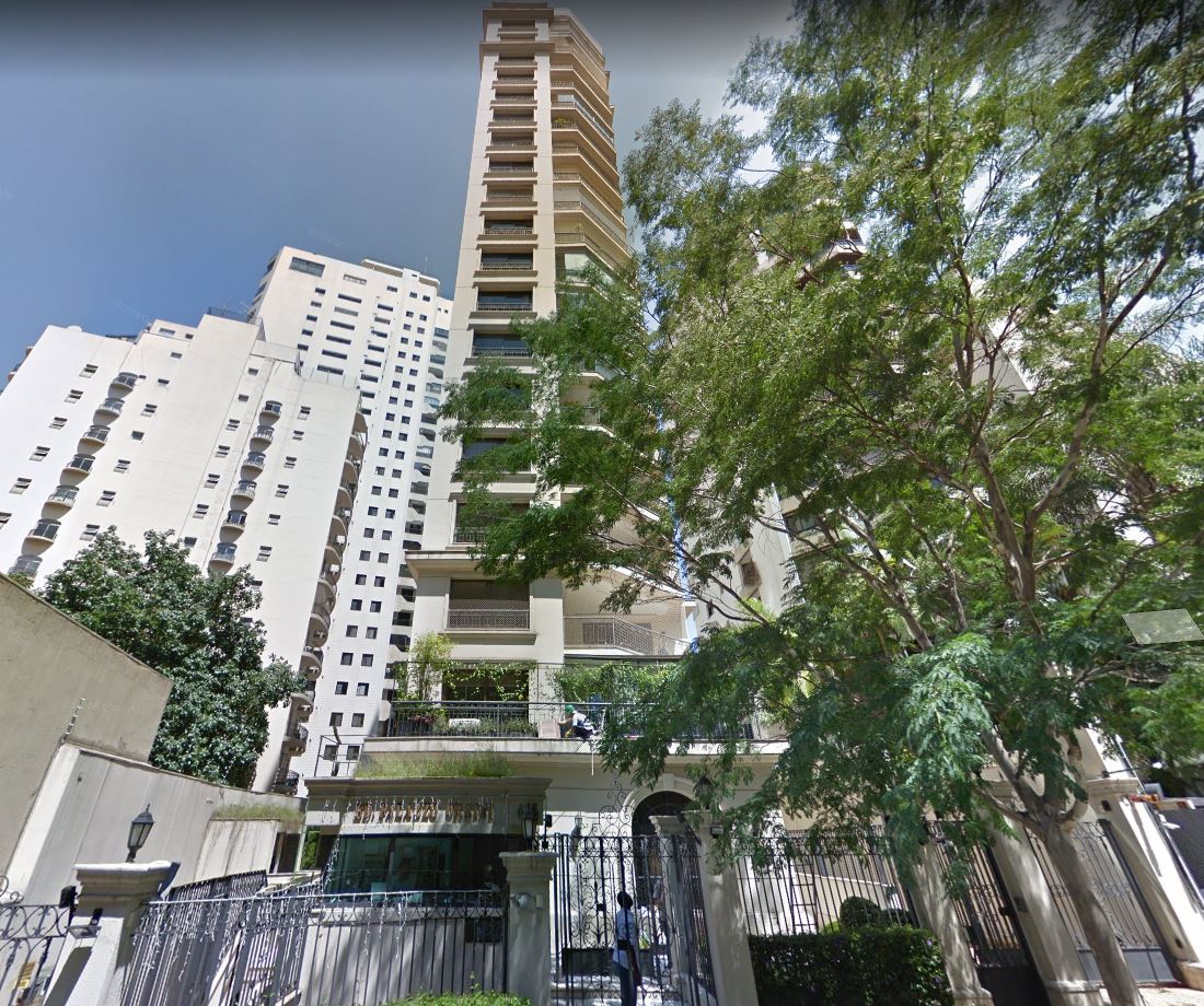 Apartamento à venda com 4 quartos, 240m² - Foto 1