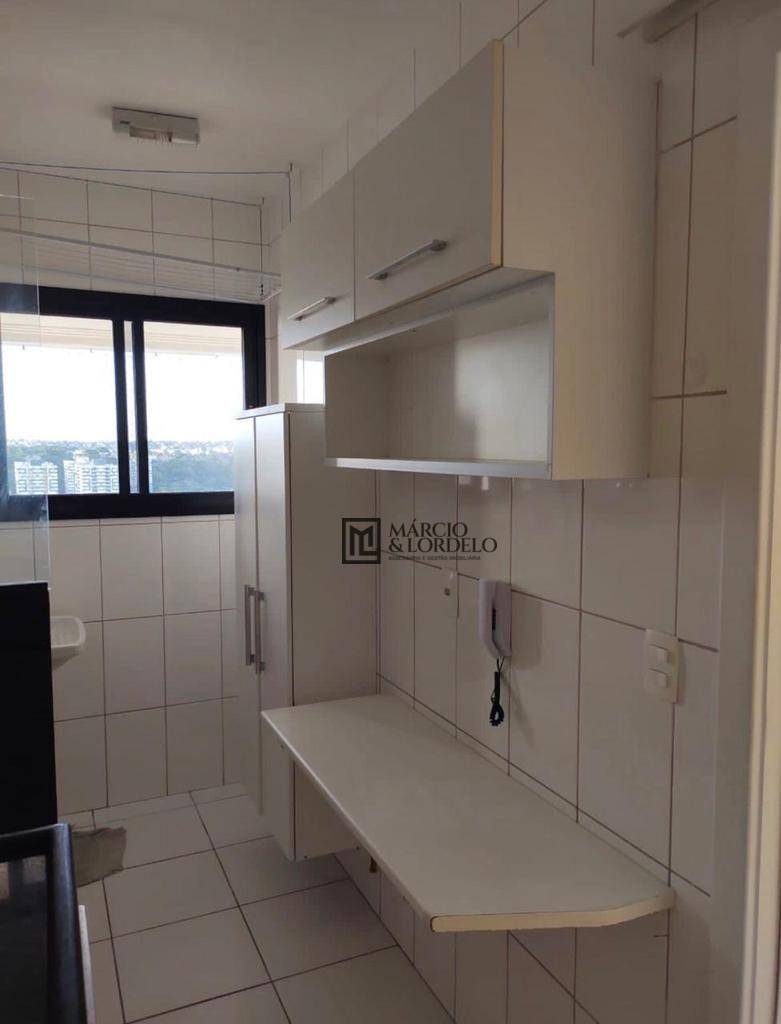 Apartamento à venda com 2 quartos, 70m² - Foto 2