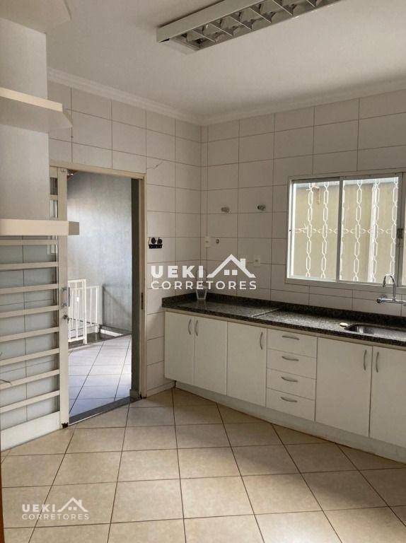 Casa à venda com 3 quartos, 195m² - Foto 4