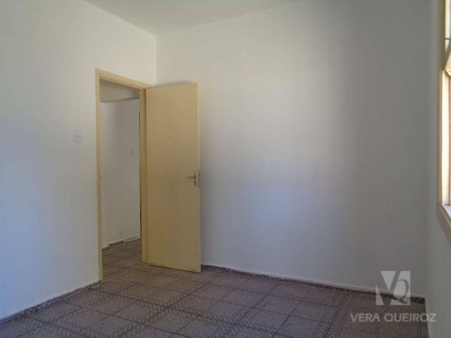 Casa à venda com 3 quartos, 100m² - Foto 7