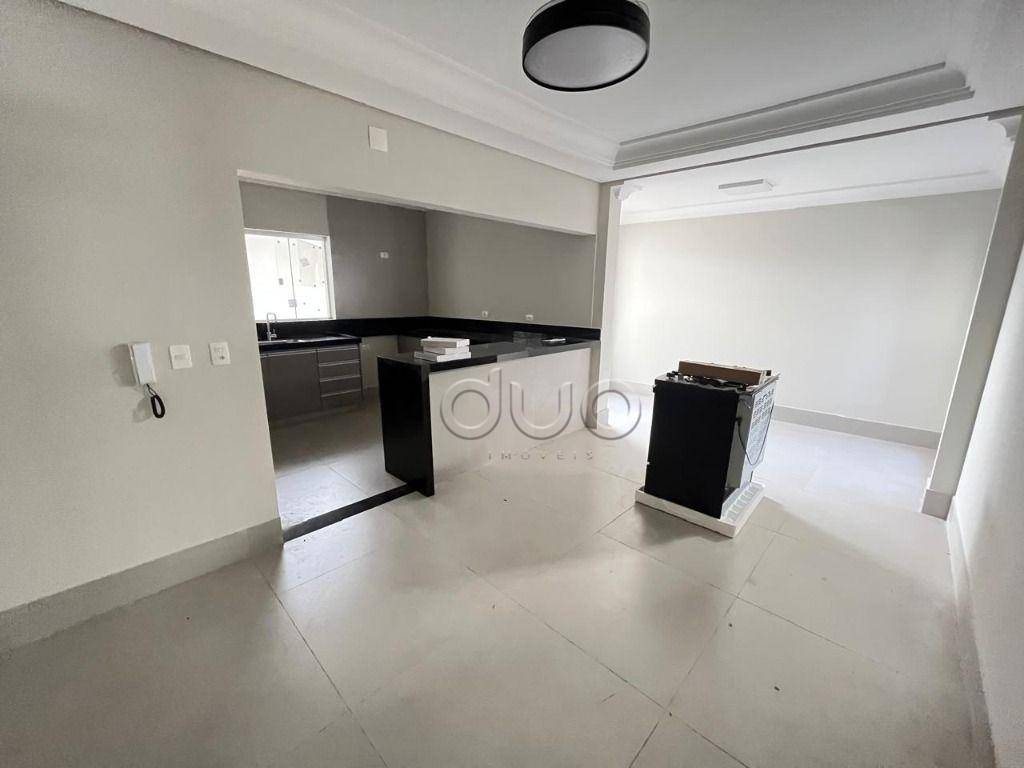 Casa à venda com 4 quartos, 200m² - Foto 19