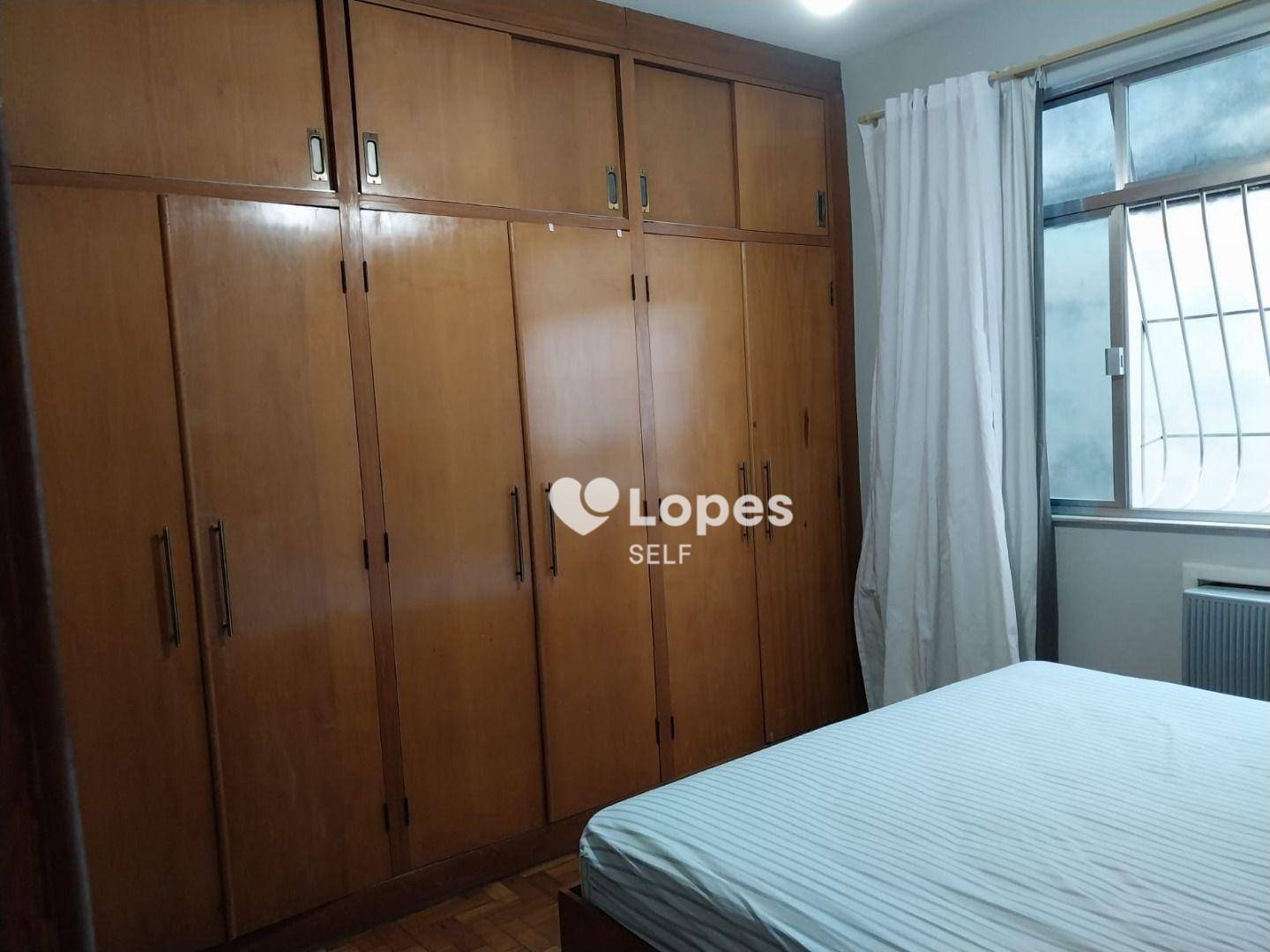 Apartamento à venda com 3 quartos, 134m² - Foto 4