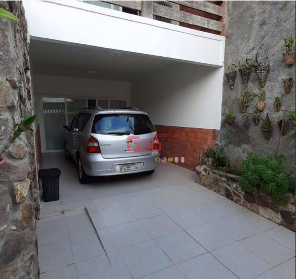 Casa à venda com 5 quartos, 200m² - Foto 37