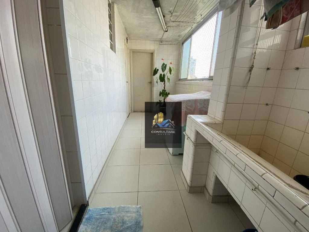 Apartamento à venda com 3 quartos, 212m² - Foto 18