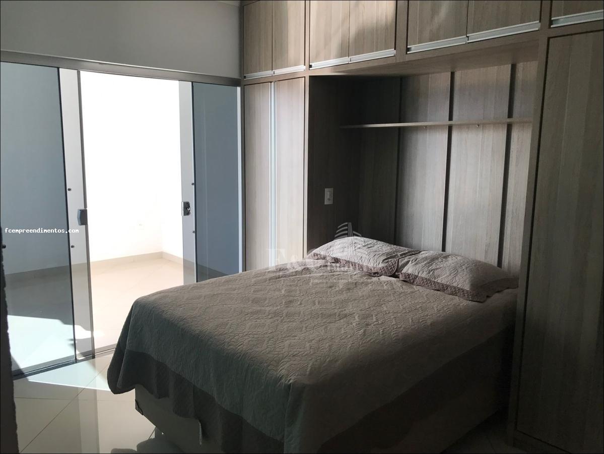 Casa à venda com 3 quartos, 200m² - Foto 30